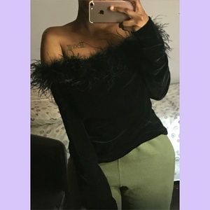 off the shoulder long sleeve velvet top